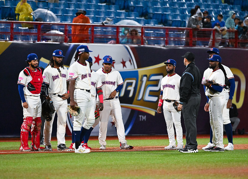 Dominican baseball players celebrating victory