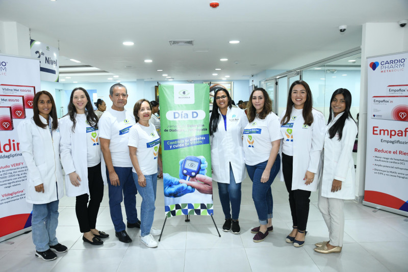 Médicos reunidos en hospital