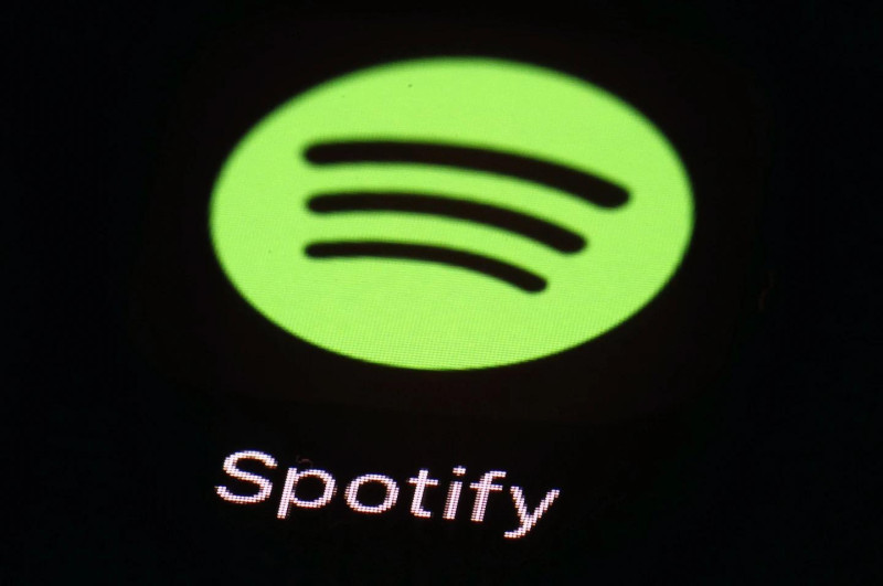 Logo de Spotify sobre fondo negro