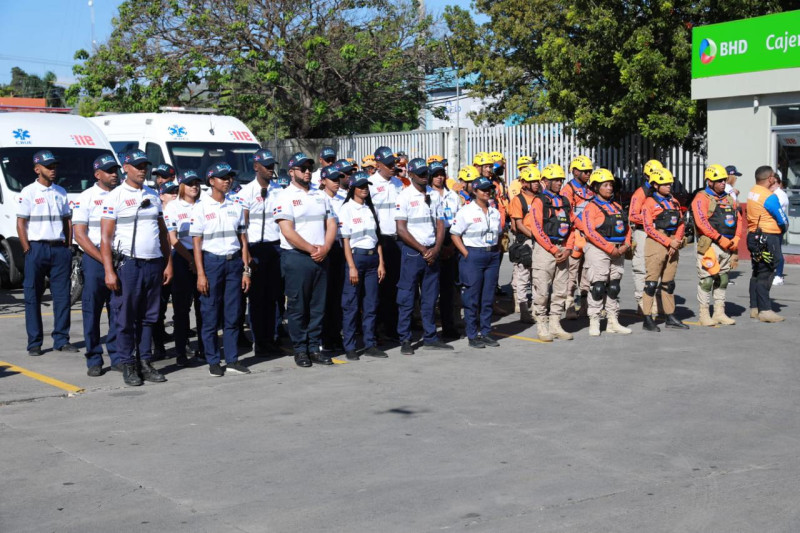 Policías dominicanos en formación oficial