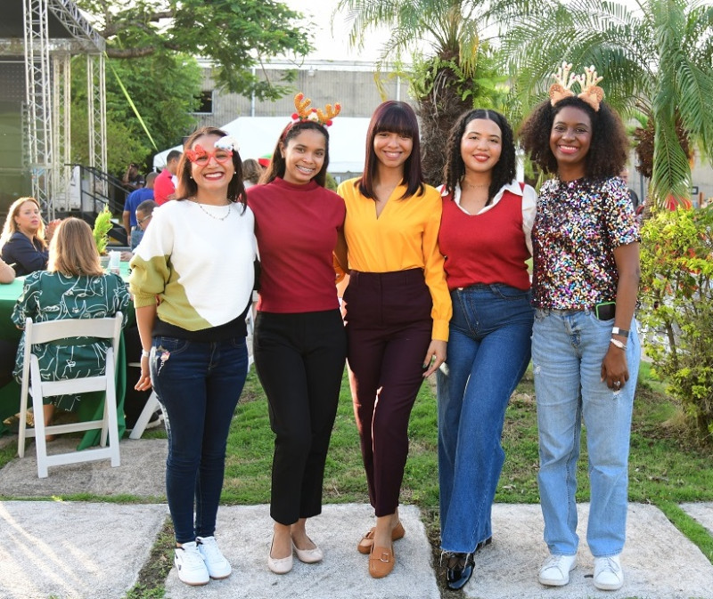 Cinco mujeres finalistas Miss Universo 2024