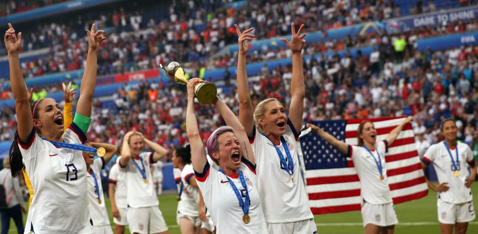 Selección femenina EEUU celebra victoria