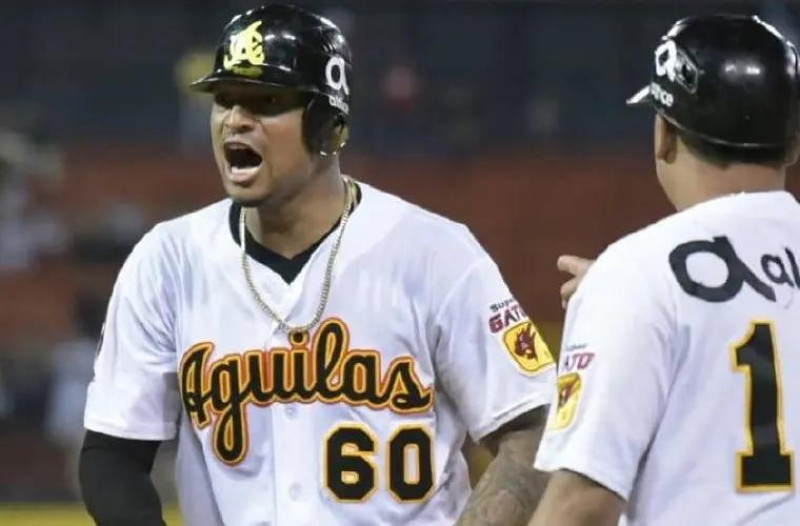 Dos jugadores de béisbol celebrando