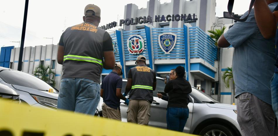 Policías en la escena de crimen