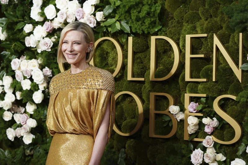 Cate Blanchett en vestido dorado