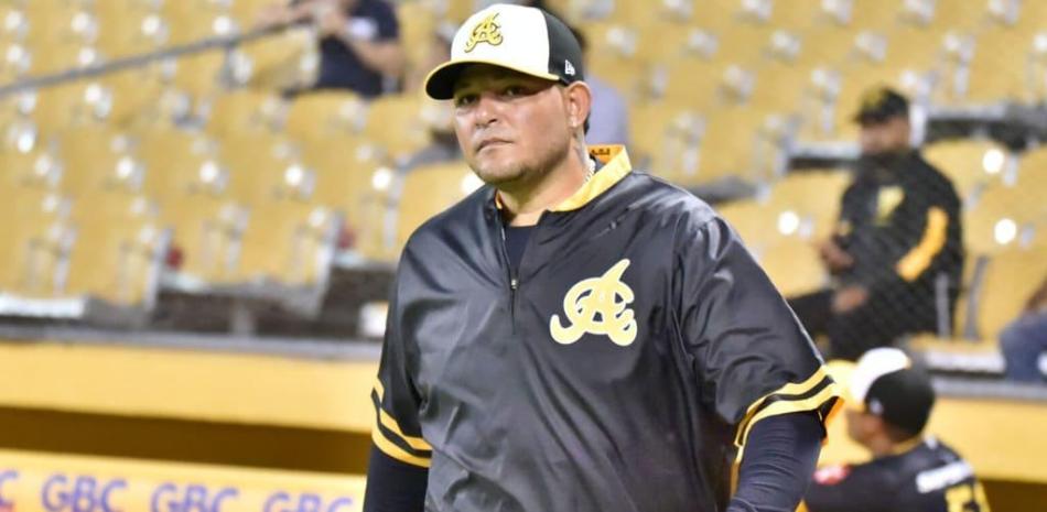 Jugador dominicano con uniforme de béisbol