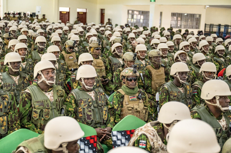 Soldados africanos en posición defensiva