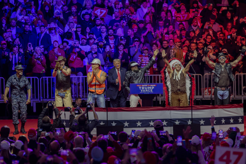 Trump durante mitin político electoral