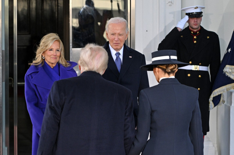 Joe y Jill Biden en ceremonia