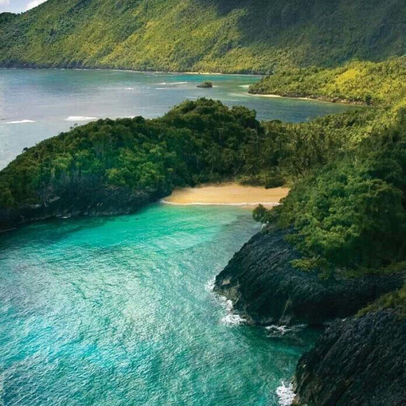 Vista aérea de isla caribeña