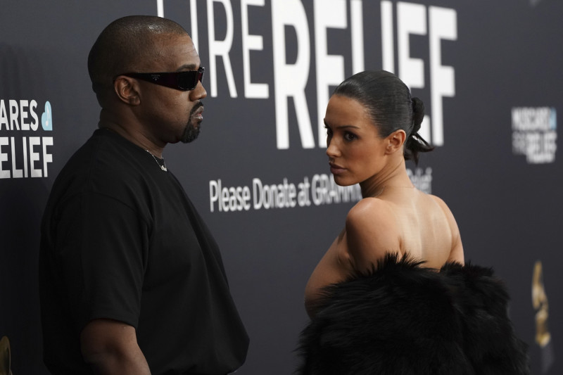 Kanye West junto a Bianca Censori