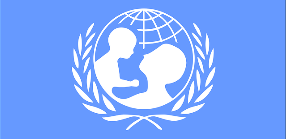 Logo UNICEF sobre fondo azul