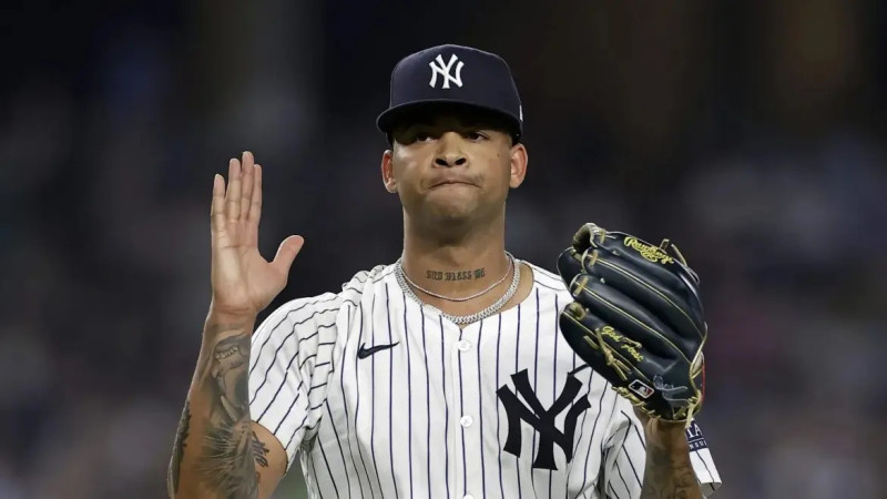 Jugador de los Yankees en uniforme