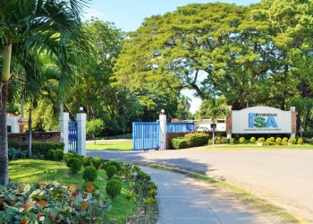 Entrada principal Universidad ISA