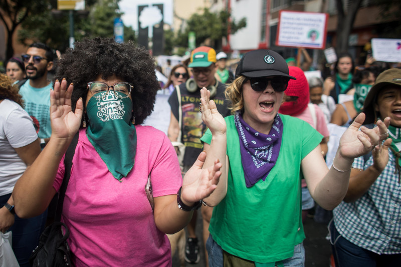 Protestantes manifestándose en las calles